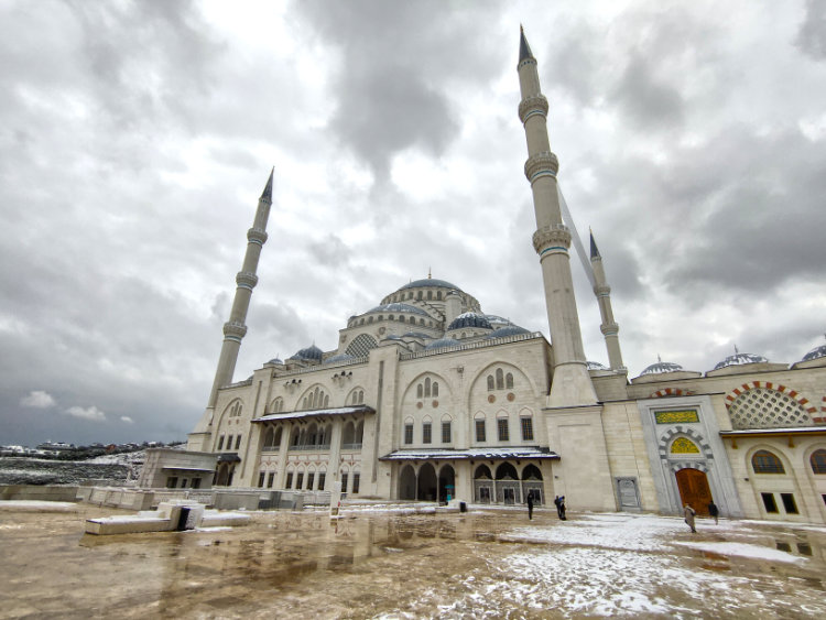 Çamlıca Mosque. The largest in Turkey